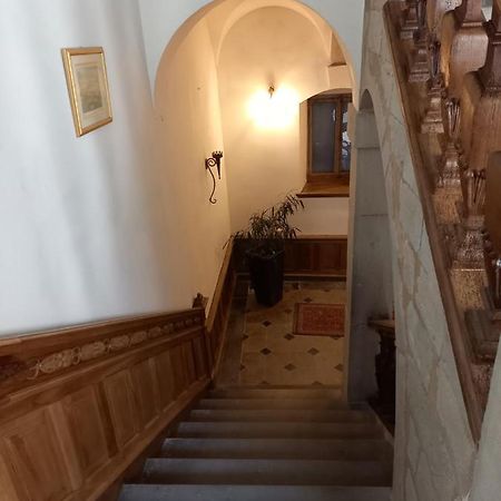 Les Meubles Du Colombier Lägenhet Lons-le-Saunier Exteriör bild